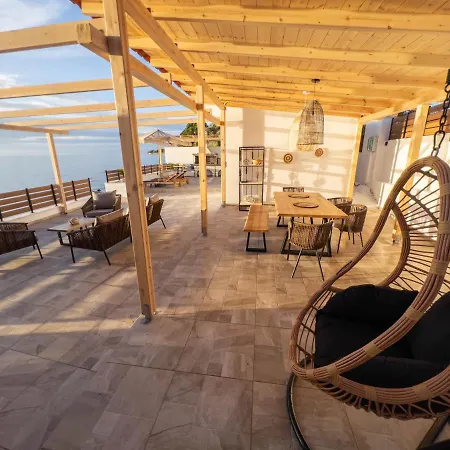 Navis Luxury *