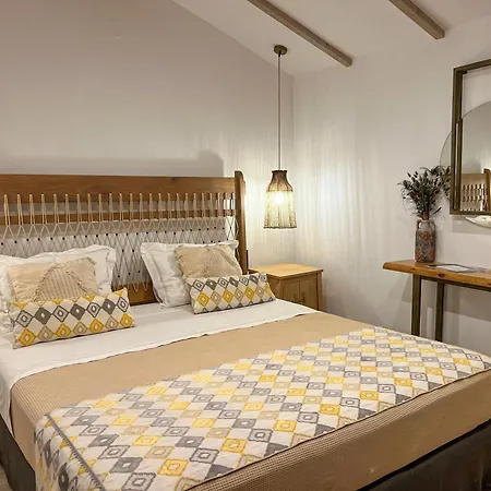 Navis Luxury 公寓 *