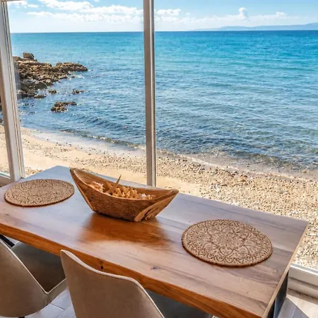 Navis Luxury Skála Kallirákhis
